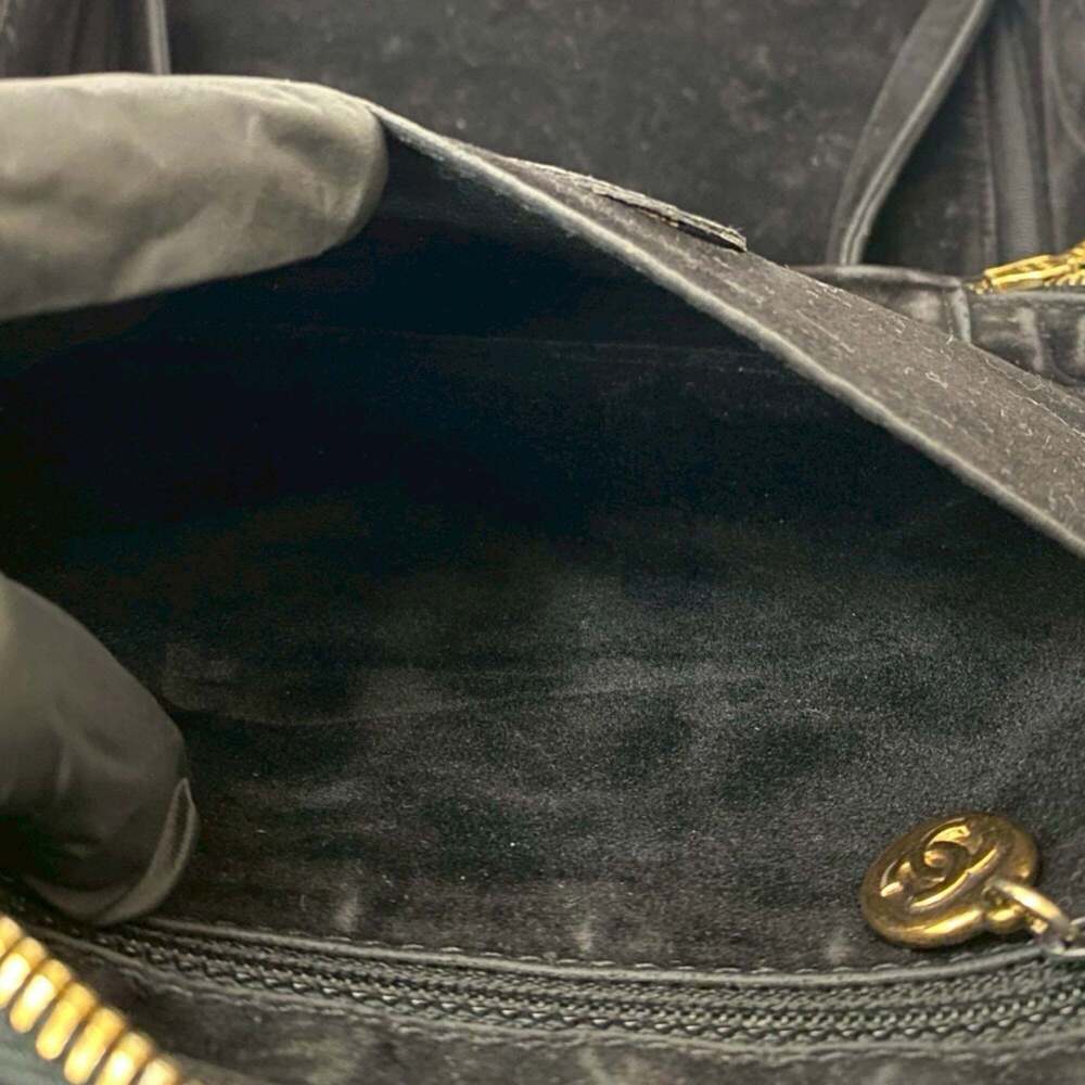 CHANEL Black Caviar Leather Logo Shoulder Bag - Picture 10 of 10